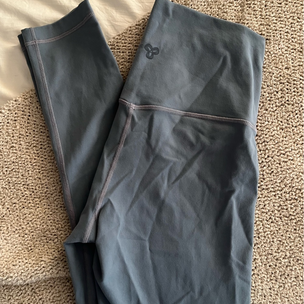 Blue grey Aritzia TNA Action Leggings